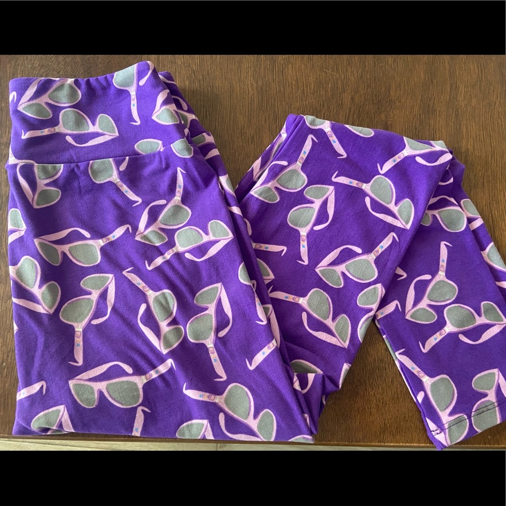 By:LuLaRoe size:One Size